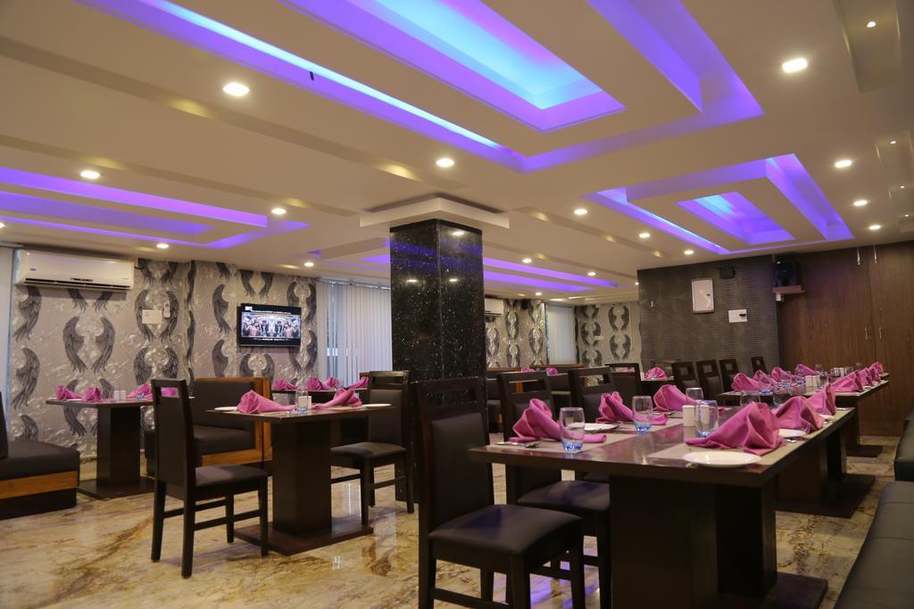 Hotel D' Sapphire Guwahati Luaran gambar