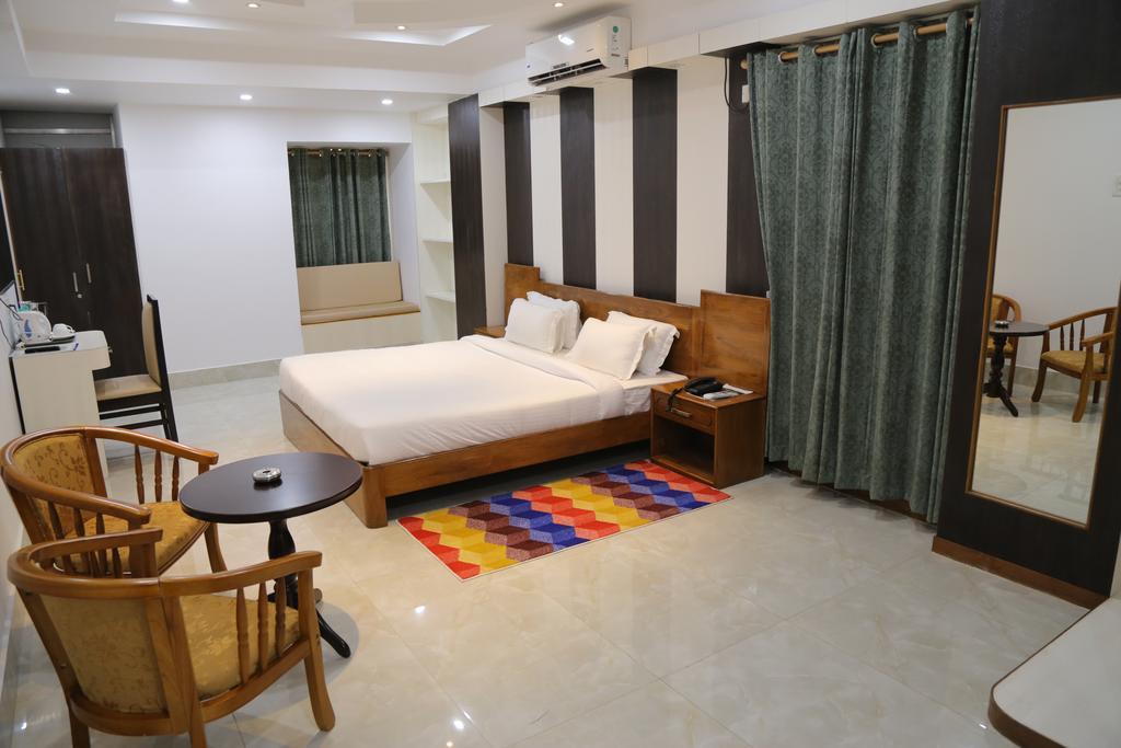Hotel D' Sapphire Guwahati Luaran gambar