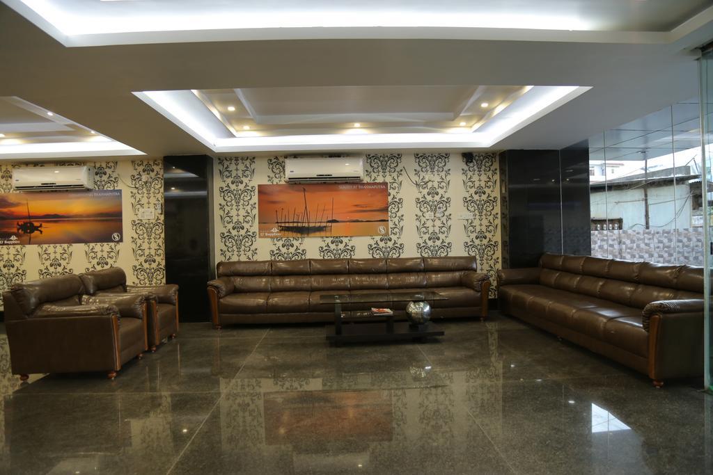 Hotel D' Sapphire Guwahati Luaran gambar
