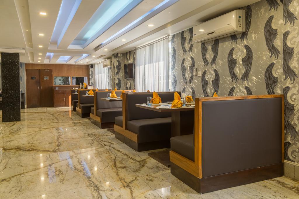 Hotel D' Sapphire Guwahati Luaran gambar