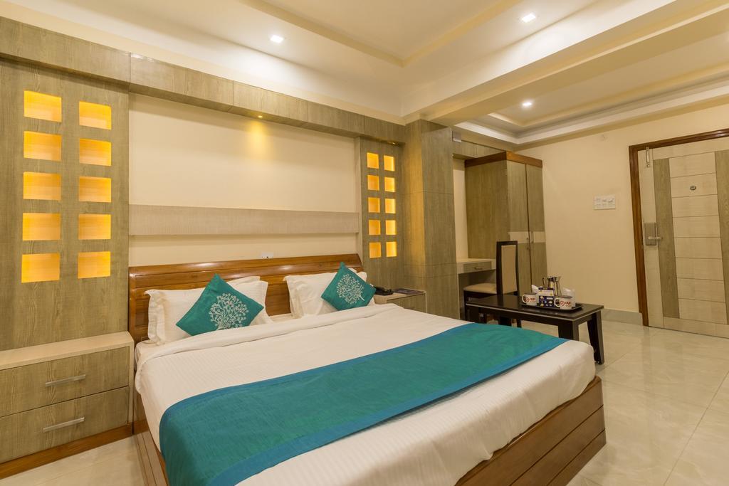 Hotel D' Sapphire Guwahati Luaran gambar